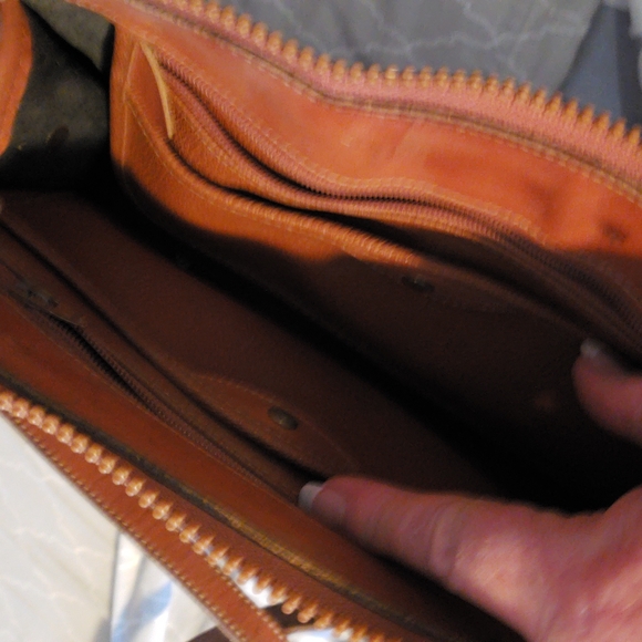 Vintage Dooney @ Bourke  purse - Picture 3 of 5